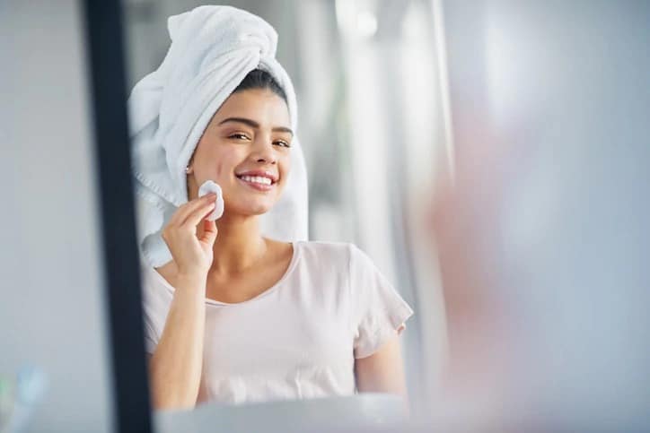 4 Face Washing Tips for Oily Skin - SHOPPE.LK