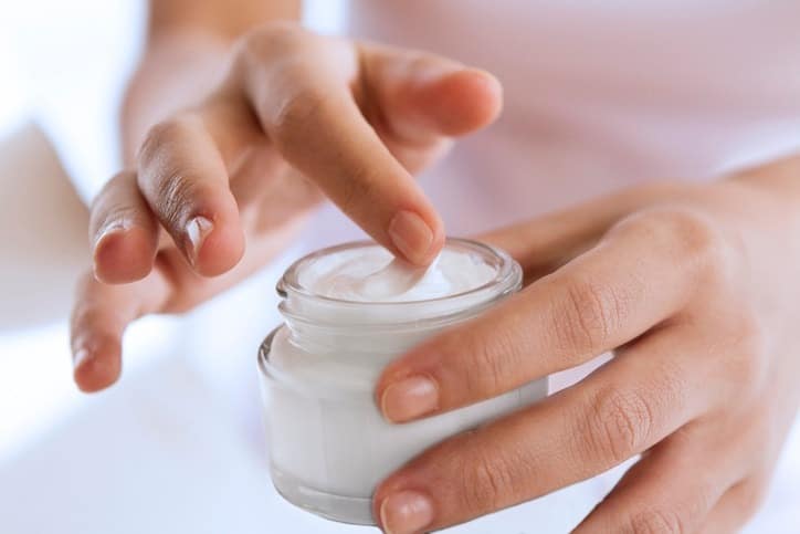 4 Everyday Habits That Are Drying Out Your Skin - SHOPPE.LK