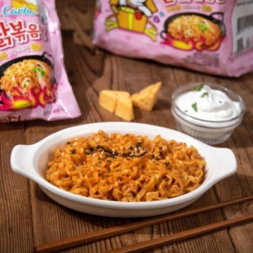 Samyang Carbo Spicy Chicken Ramen Noodles - Korean Flavor Explosion (130g) - SHOPPE.LK